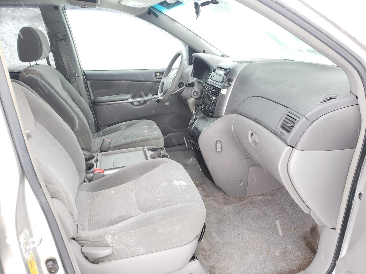 Photo 5 from auction – 2006 TOYOTA SIENNA with VIN 5TDZA23C46S392525