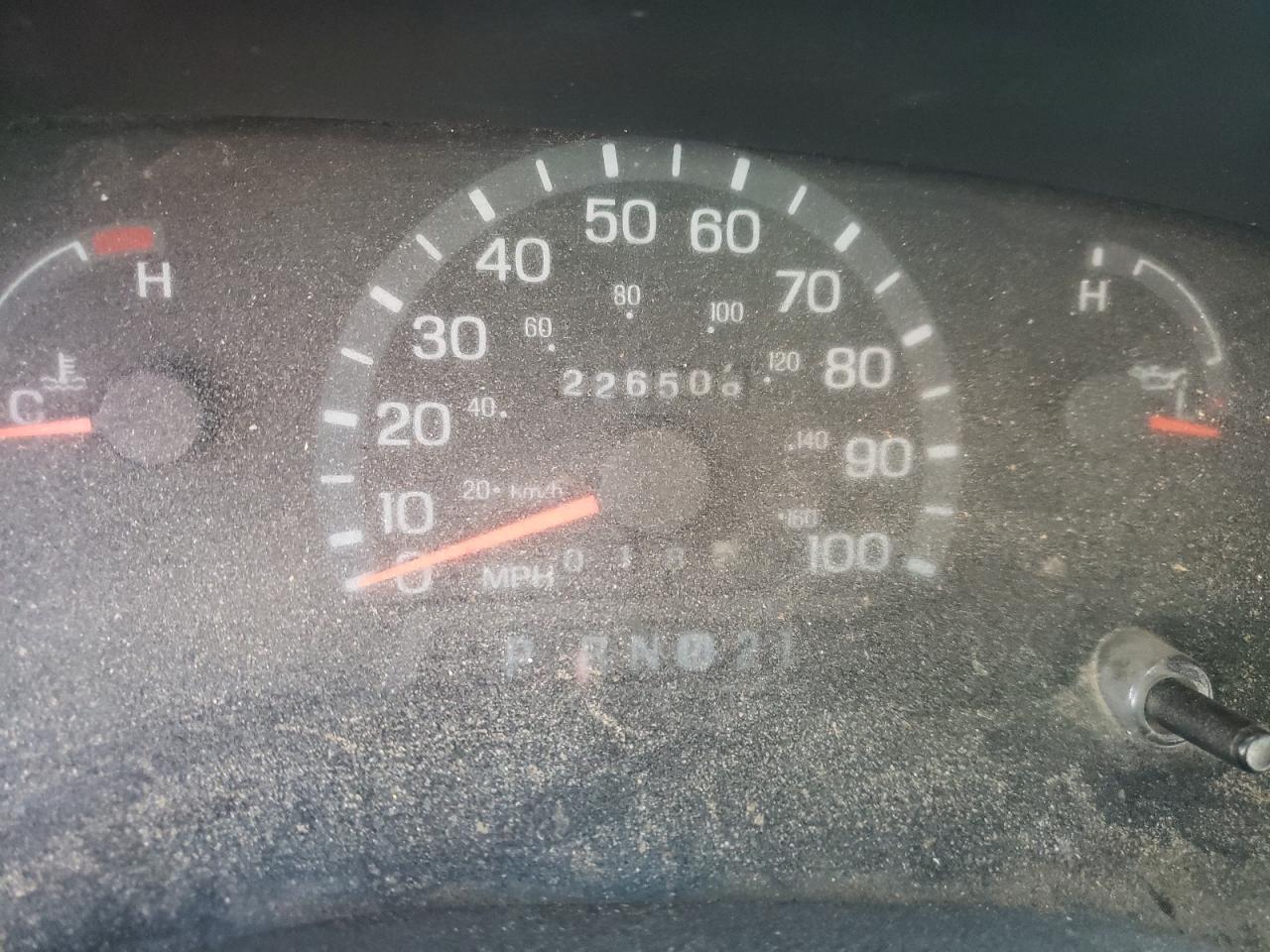 Photo 8 from auction – 2002 FORD ECONOLINE with VIN 1FTNE24L22HB49540