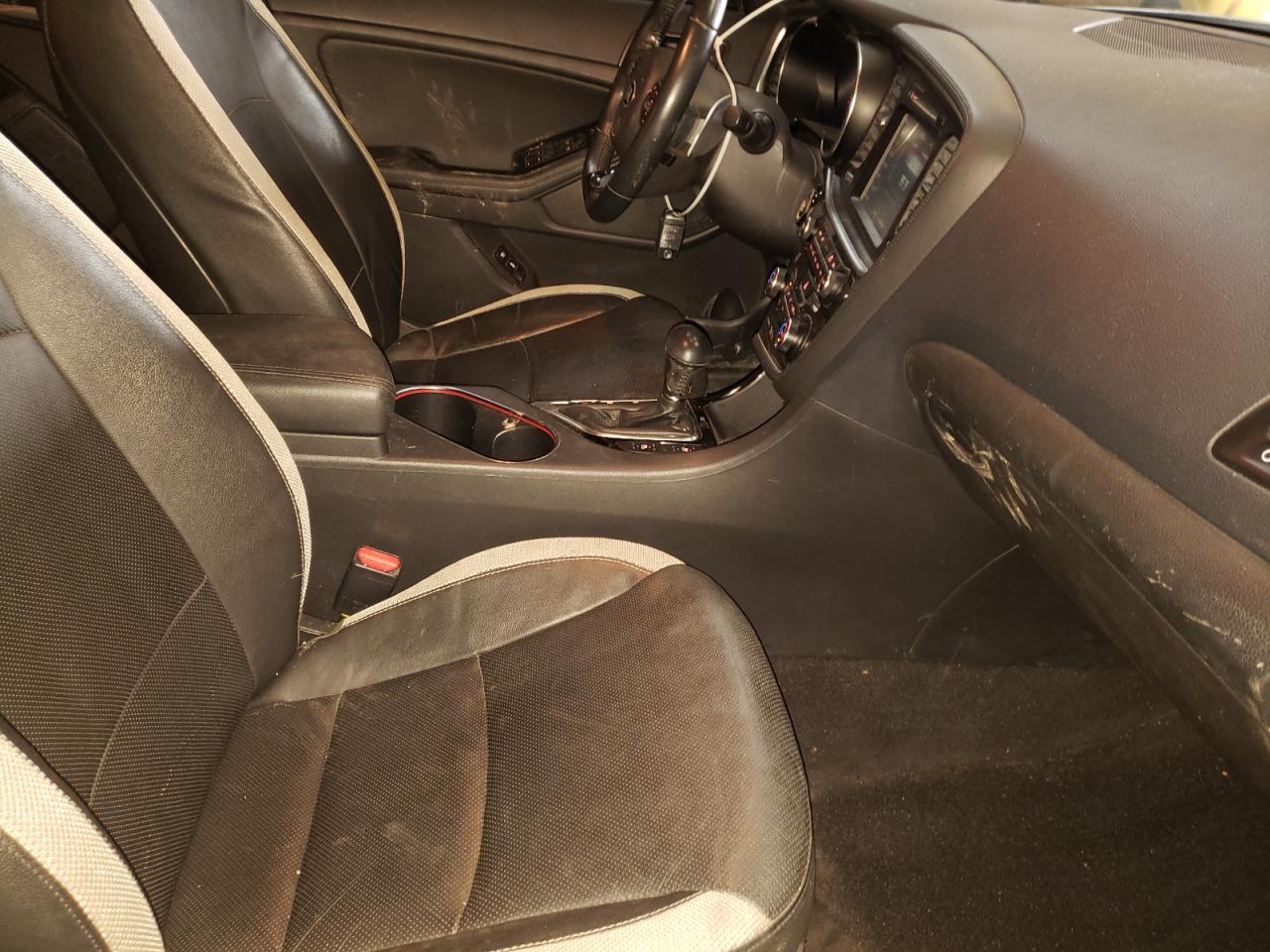 Foto 5 de la subasta – 2015 KIA OPTIMA SX con VIN KNAGR4A62F5653968