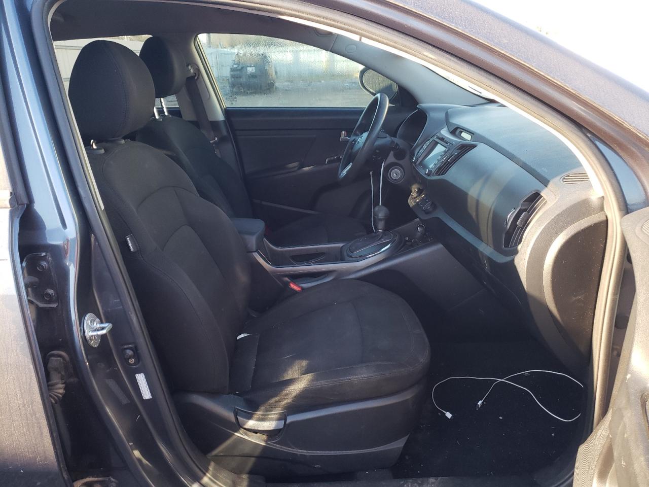 Photo 5 from auction – 2011 KIA SPORTAGE L with VIN KNDPB3A26B7084989