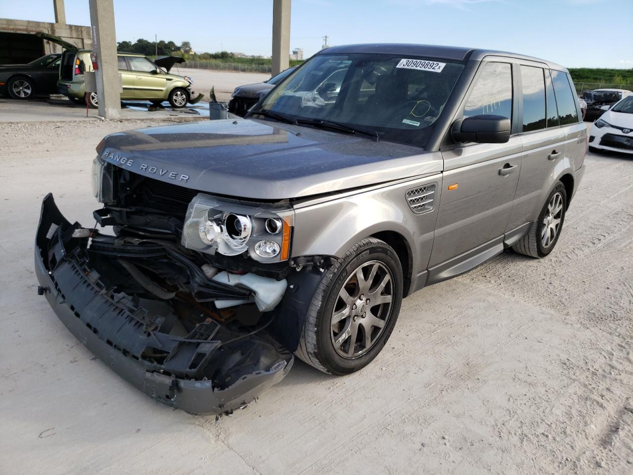 Photo 2 from auction – 2008 LAND ROVER RANGE ROVE with VIN SALSK254X8A133180