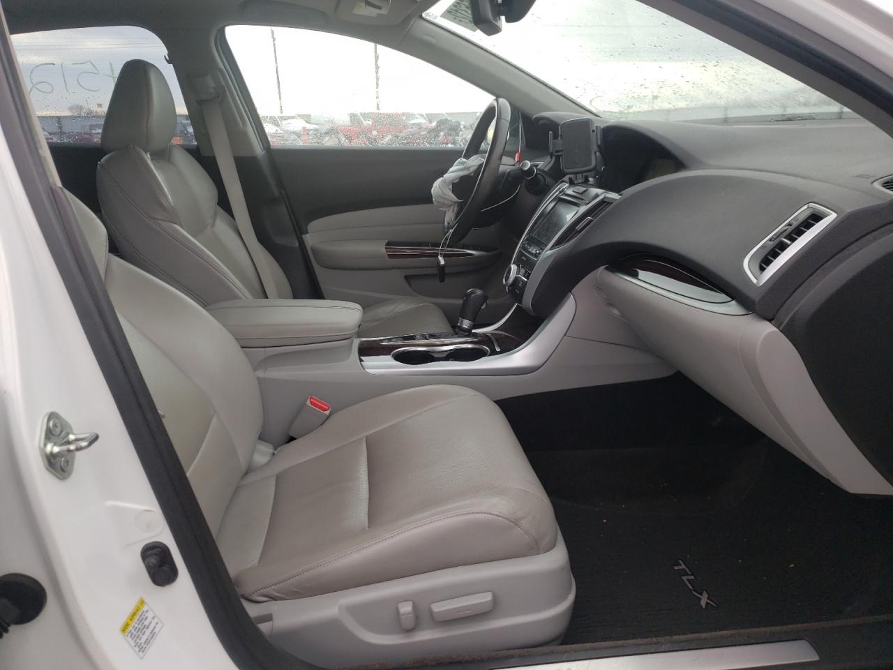 Photo 5 from auction – 2015 ACURA TLX TECH with VIN 19UUB1F5XFA015789