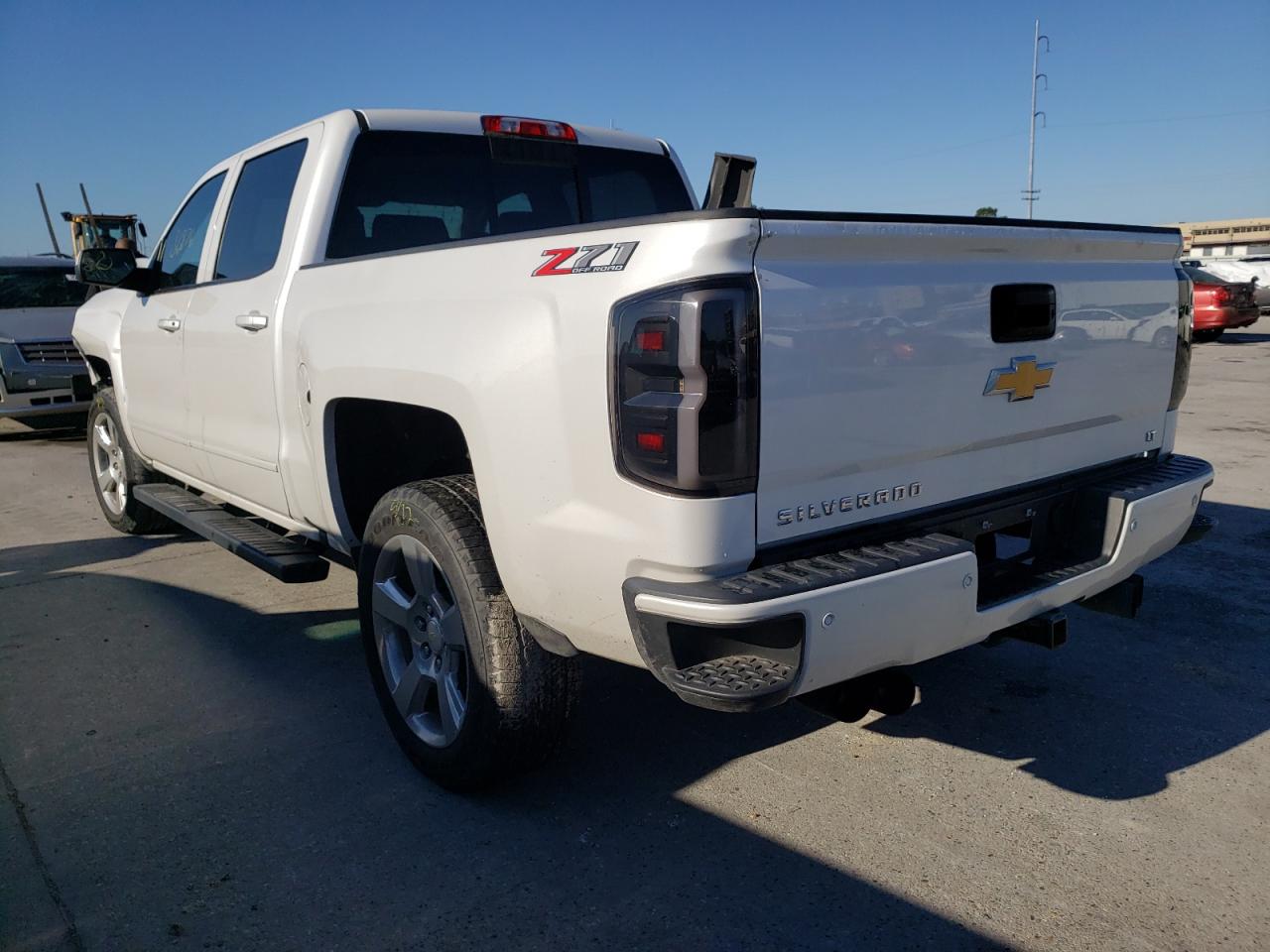 Photo 3 from auction – 2018 CHEVROLET SILVERADO with VIN 3GCUKREC2JG593845