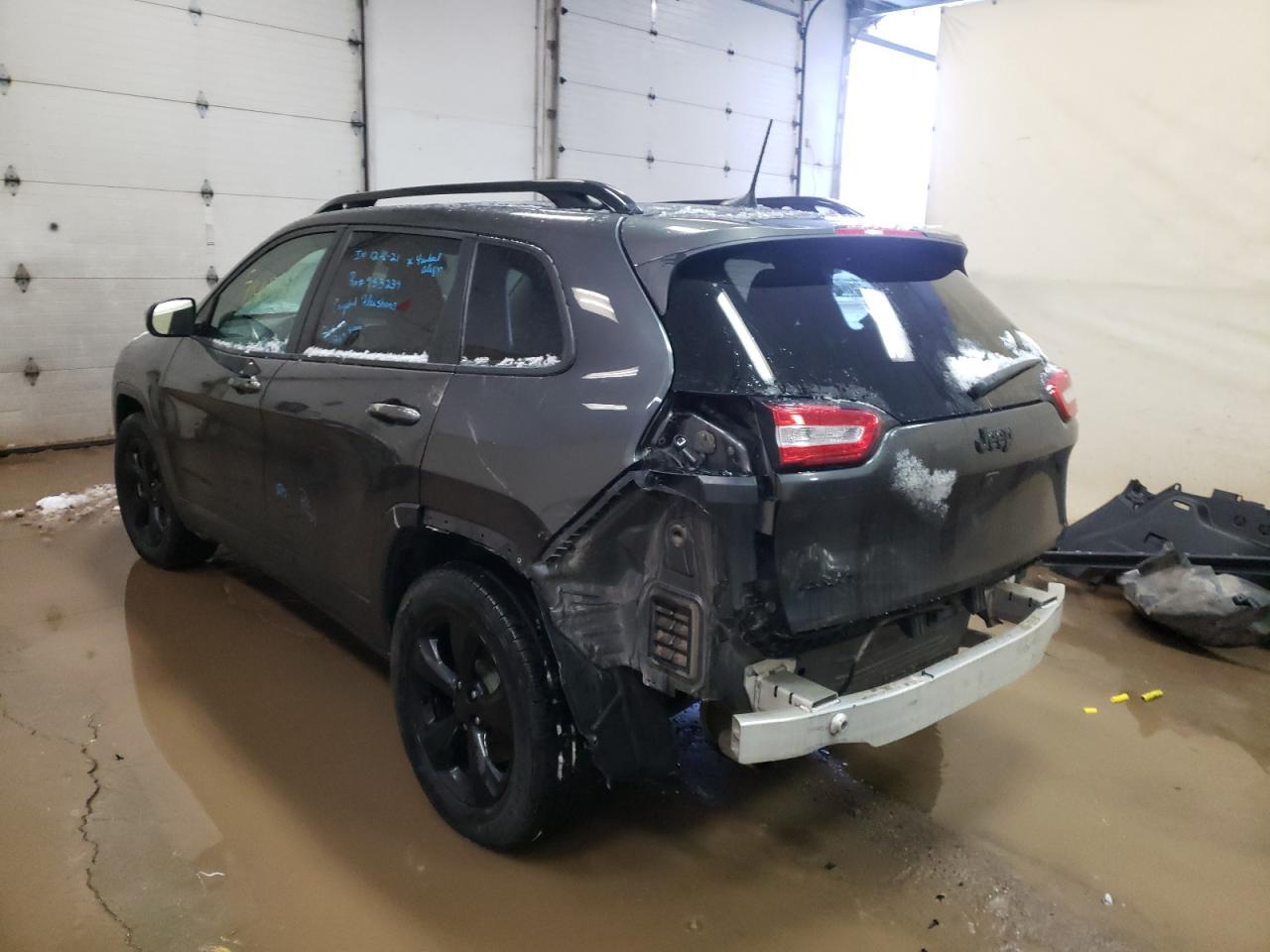 Photo 3 from auction – 2016 JEEP CHEROKEE L with VIN 1C4PJMCS1GW122972
