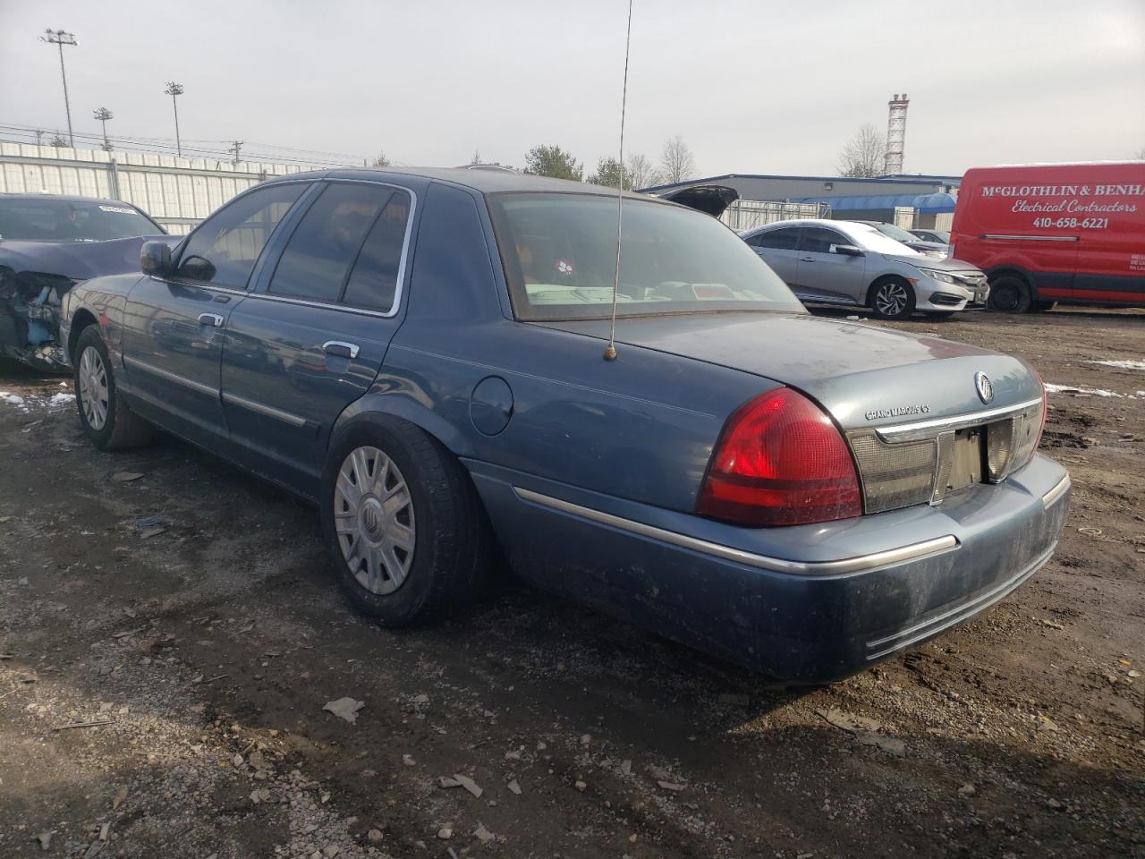 Photo 3 from auction – 2008 MERCURY GRAND MARQ with VIN 2MEFM74V58X630413