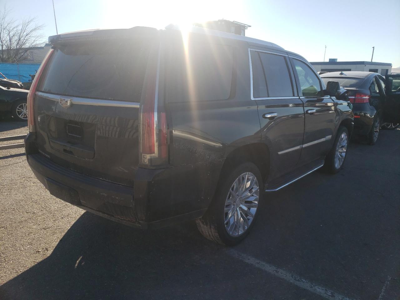 Photo 4 from auction – 2015 CADILLAC ESCALADE with VIN 1GYS3LKJ2FR748111
