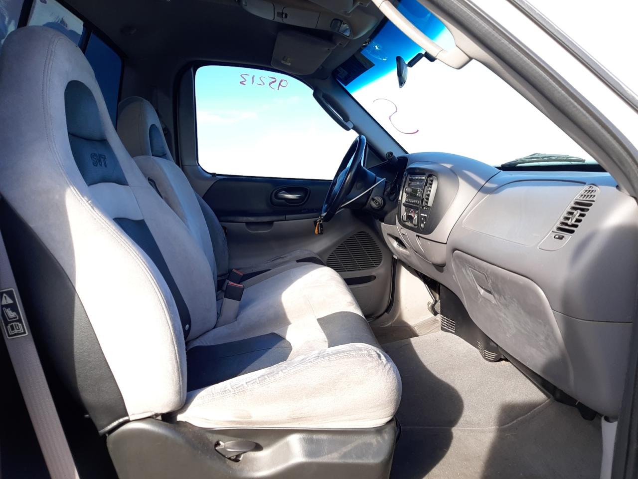 Photo 5 from auction – 2004 FORD F150 SVT L with VIN 2FTRF07374CA11792