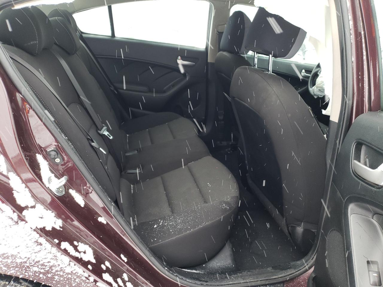Photo 6 from auction – 2017 KIA FORTE LX with VIN 3KPFK4A71HE132226