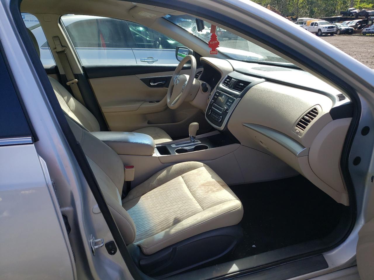Photo 5 from auction – 2017 NISSAN ALTIMA 2.5 with VIN 1N4AL3AP5HC138898