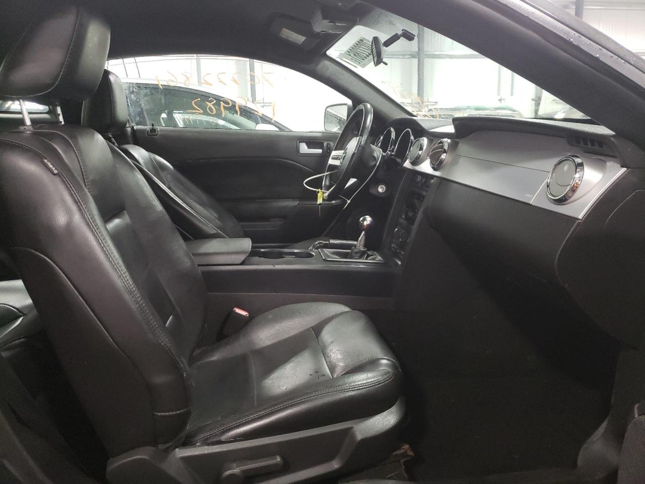 Photo 5 from auction – 2007 FORD MUSTANG with VIN 1ZVHT80N975262985