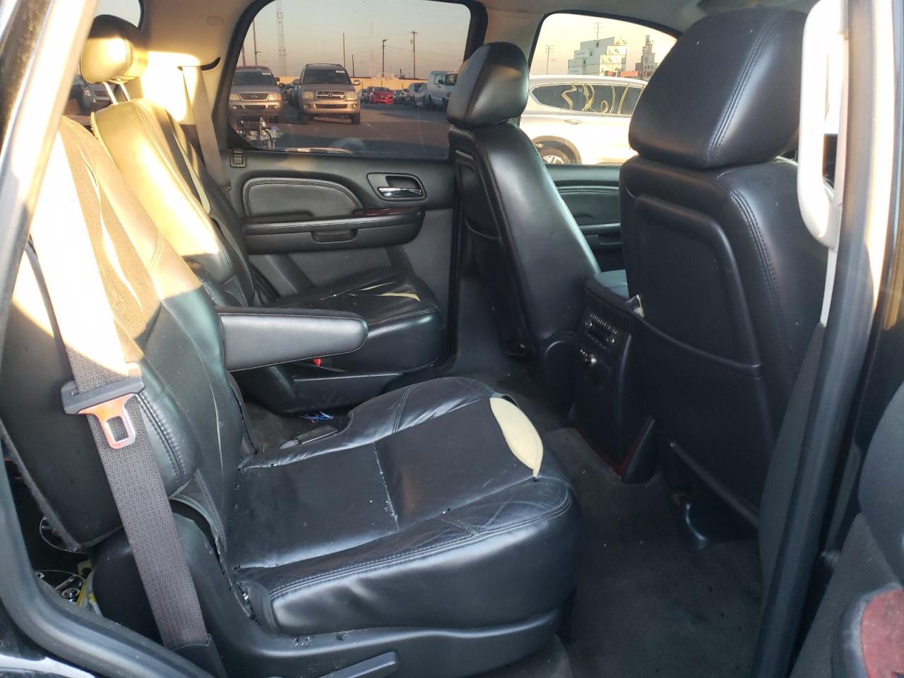 Photo 6 from auction – 2009 CADILLAC ESCALADE L with VIN 1GYFK23229R189699