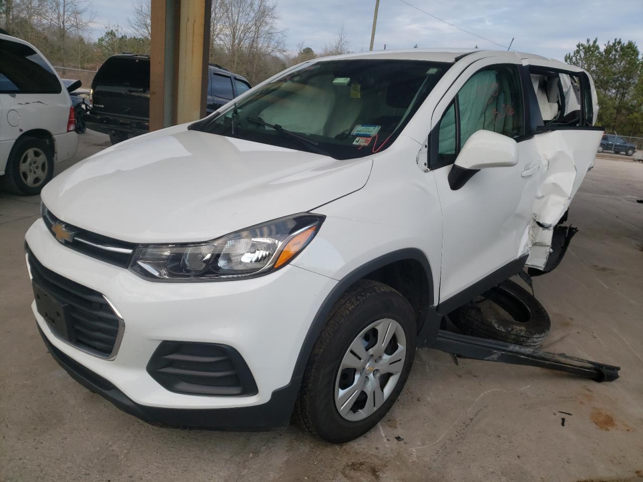 Photo 2 from auction – 2018 CHEVROLET TRAX LS with VIN 3GNCJKSB9JL258811