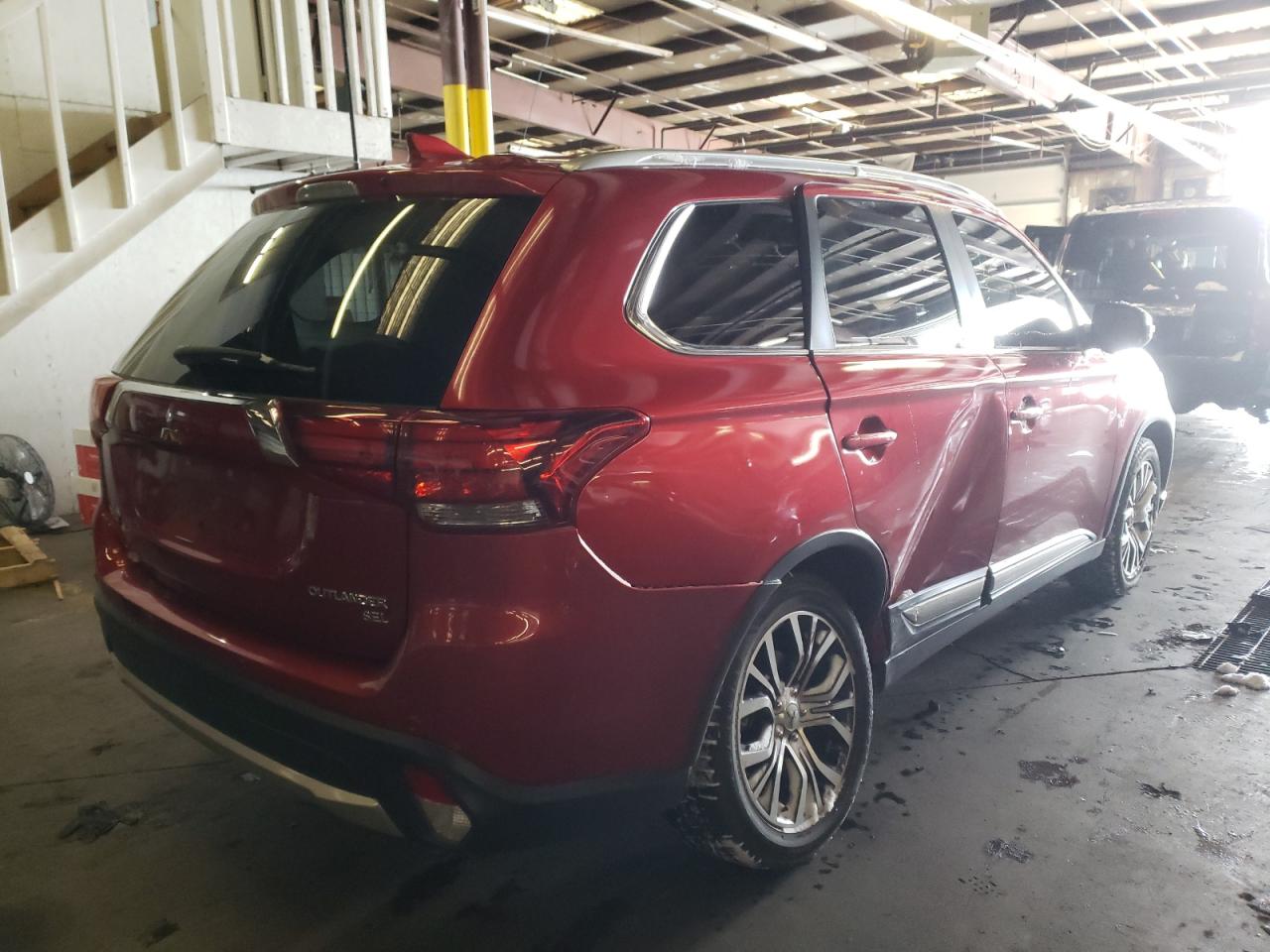Zdjęcie 4 z aukcji – 2017 MITSUBISHI OUTLANDER z VIN JA4AD3A36HZ067271