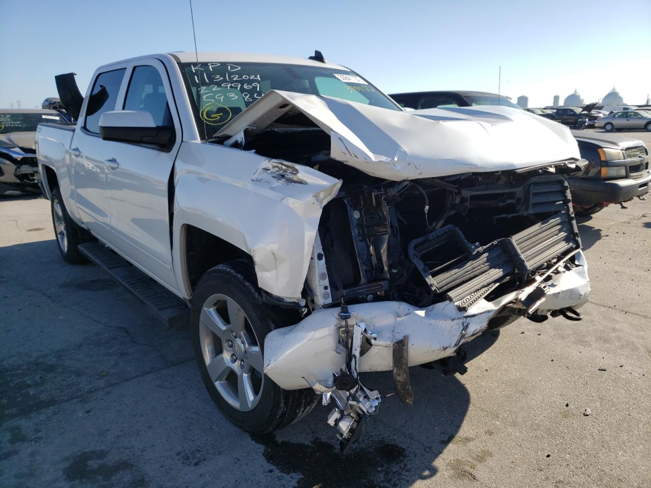 CHEVROLET SILVERADO 2018 with VIN 3GCUKREC2JG593845 - Photo from auction