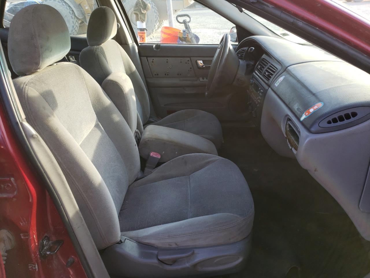 Photo 5 from auction – 2002 FORD TAURUS with VIN 1FAFP552X2G274996