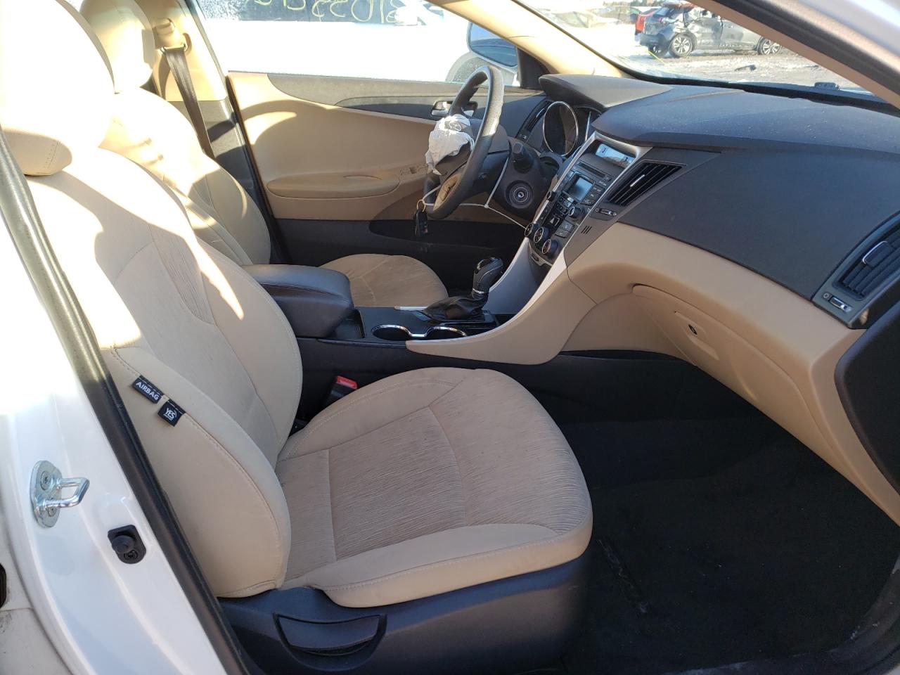 Photo 5 from auction – 2014 HYUNDAI SONATA GLS with VIN 5NPEB4AC9EH889276