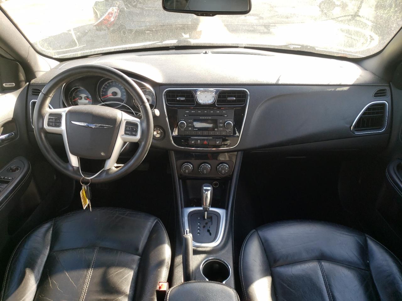 Photo 9 from auction – 2014 CHRYSLER 200 LIMITE with VIN 1C3CCBCGXEN236257