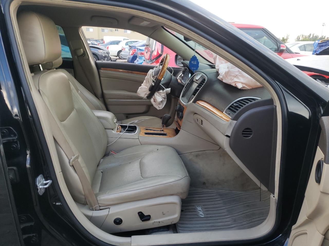 Photo 5 from auction – 2013 CHRYSLER 300C with VIN 2C3CCAET2DH673925