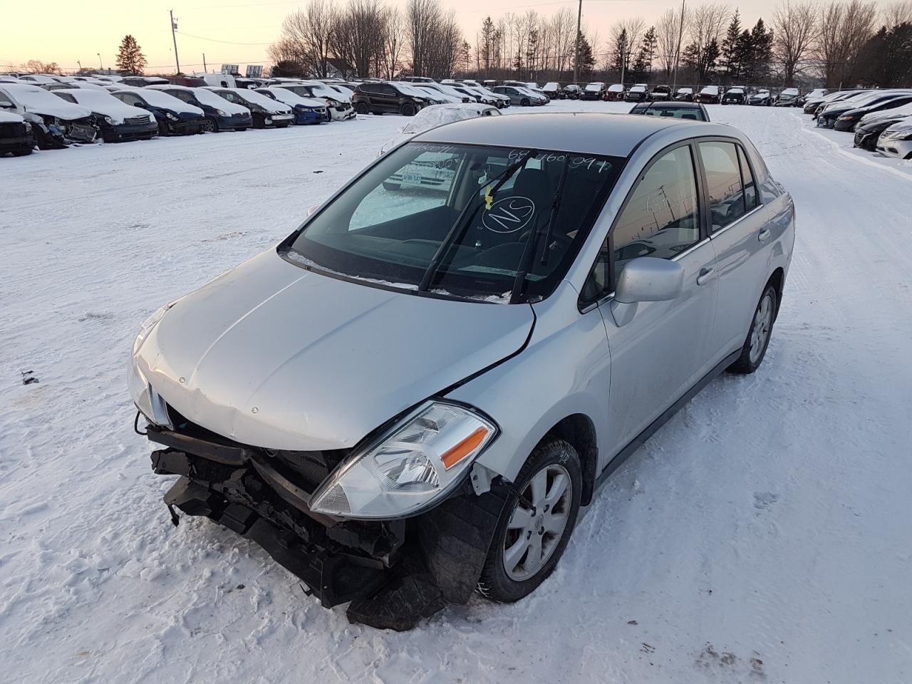Zdjęcie 2 z aukcji – 2007 NISSAN VERSA S z VIN 3N1BC11E67L431328