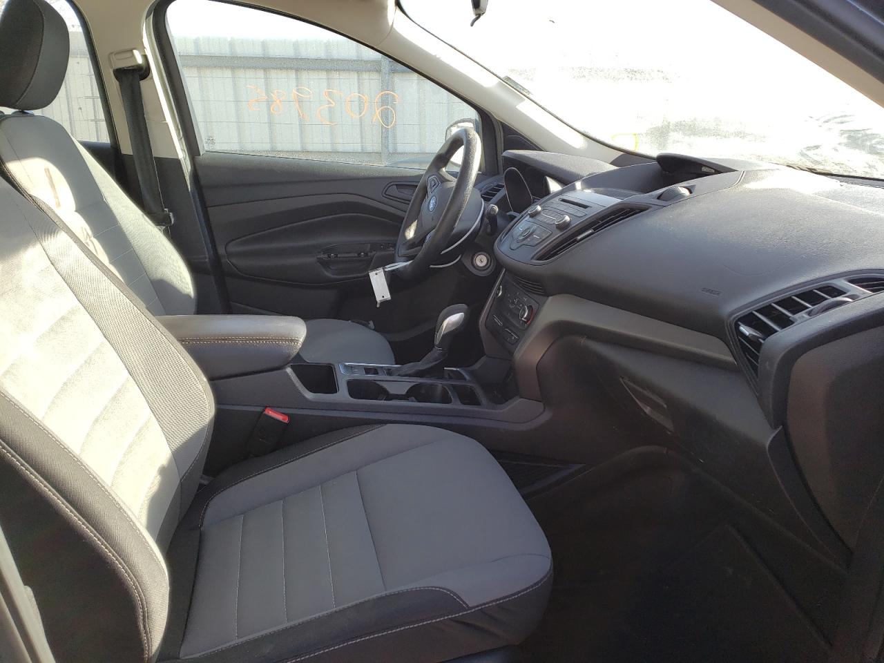 Photo 5 from auction – 2018 FORD ESCAPE S with VIN 1FMCU0F73JUA66182