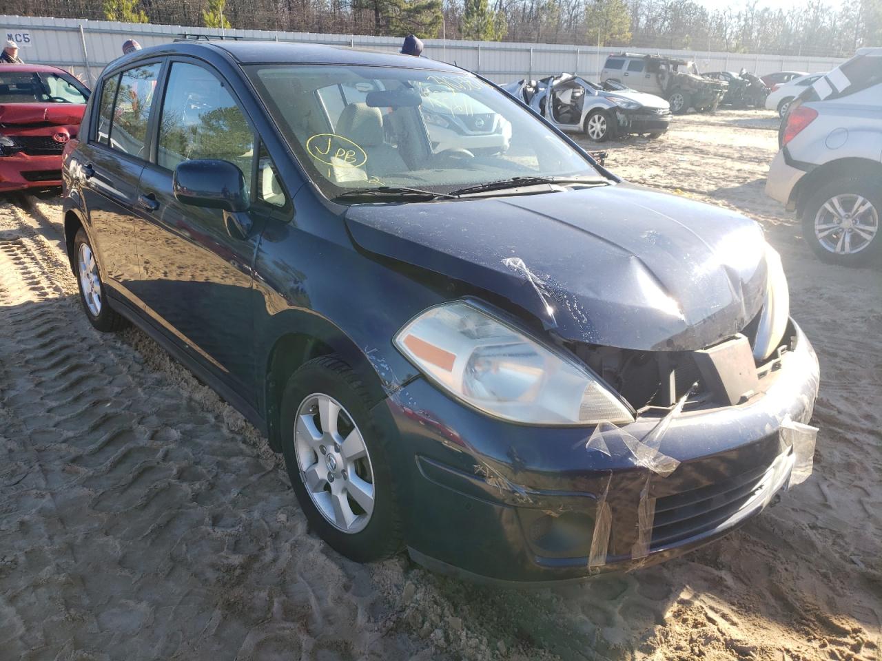 NISSAN VERSA S 2007 مع رقم تعريف المركبة 3N1BC13E97L452218 - صورة من المزاد