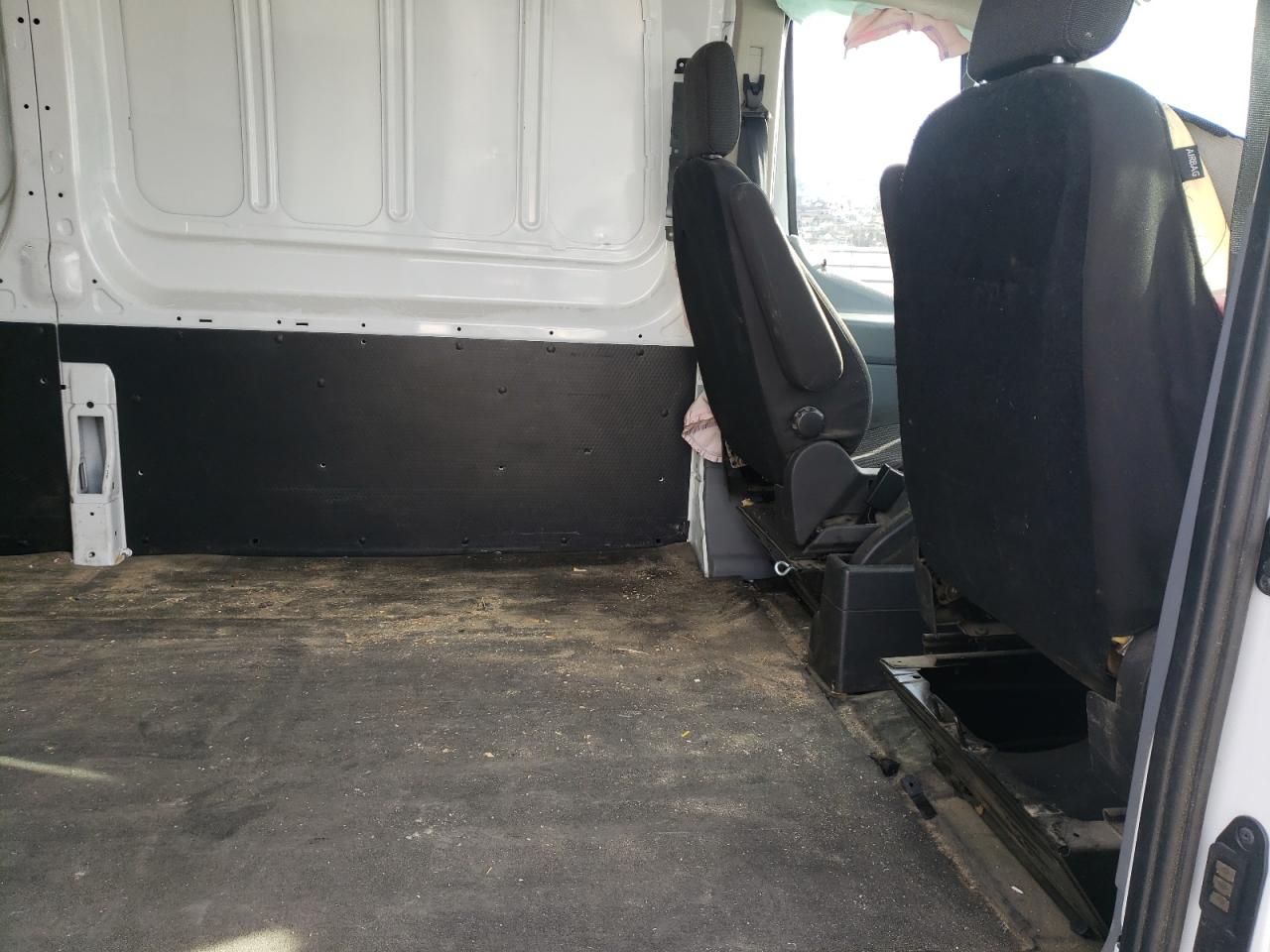 Photo 6 from auction – 2019 FORD TRANSIT T- with VIN 1FTYR2CM7KKB66140