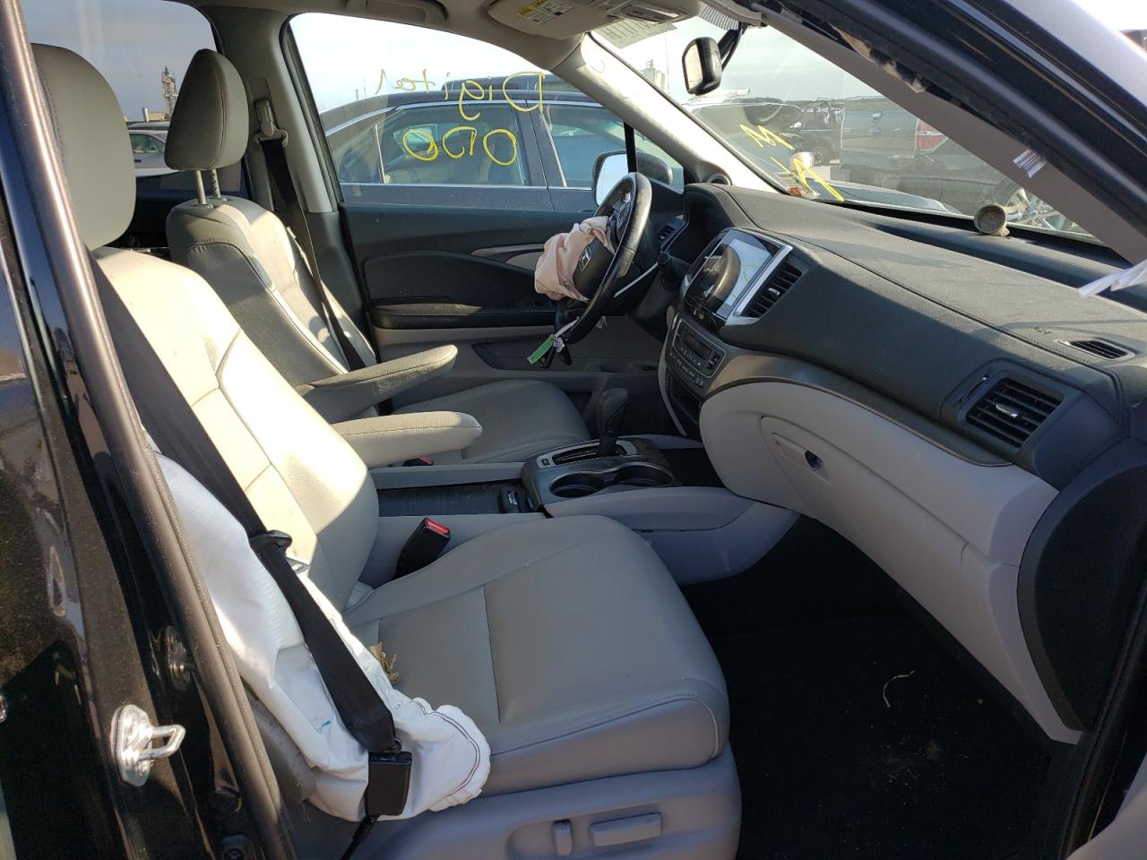 Photo 5 from auction – 2016 HONDA PILOT EXL with VIN 5FNYF5H57GB013693