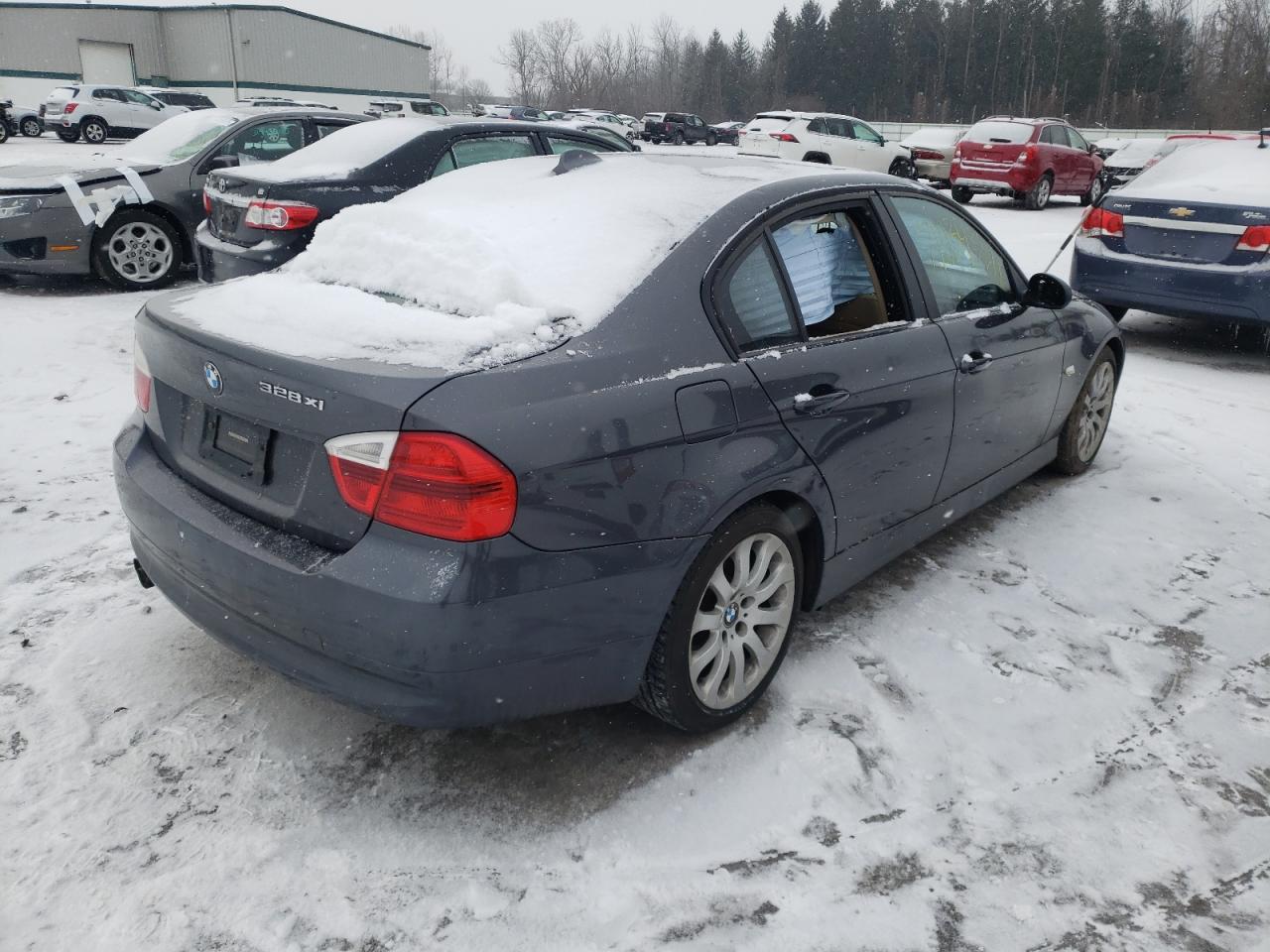 Photo 4 from auction – 2007 BMW 328 XI with VIN WBAVC935X7KZ71835