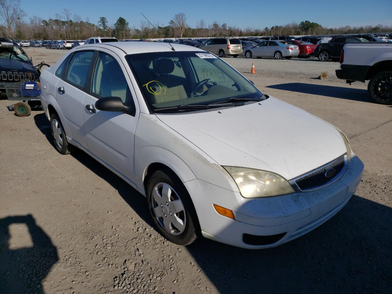 FORD FOCUS ZX4 2005 with VIN 1FAFP34N85W262498 - Photo from auction