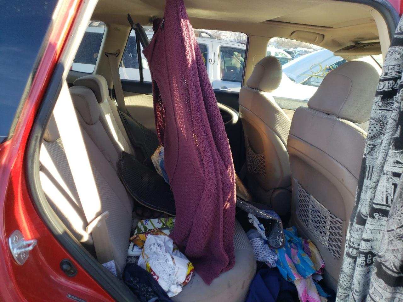 Photo 6 from auction – 2006 TOYOTA RAV4 LIMIT with VIN JTMBD31V465032583
