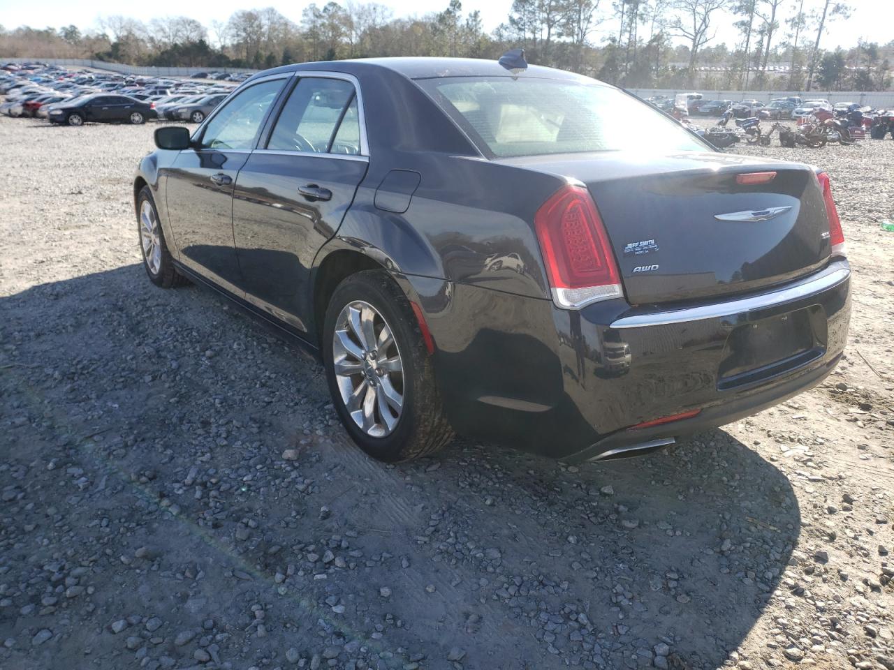 Photo 3 from auction – 2017 CHRYSLER 300 LIMITE with VIN 2C3CCARG6HH571479