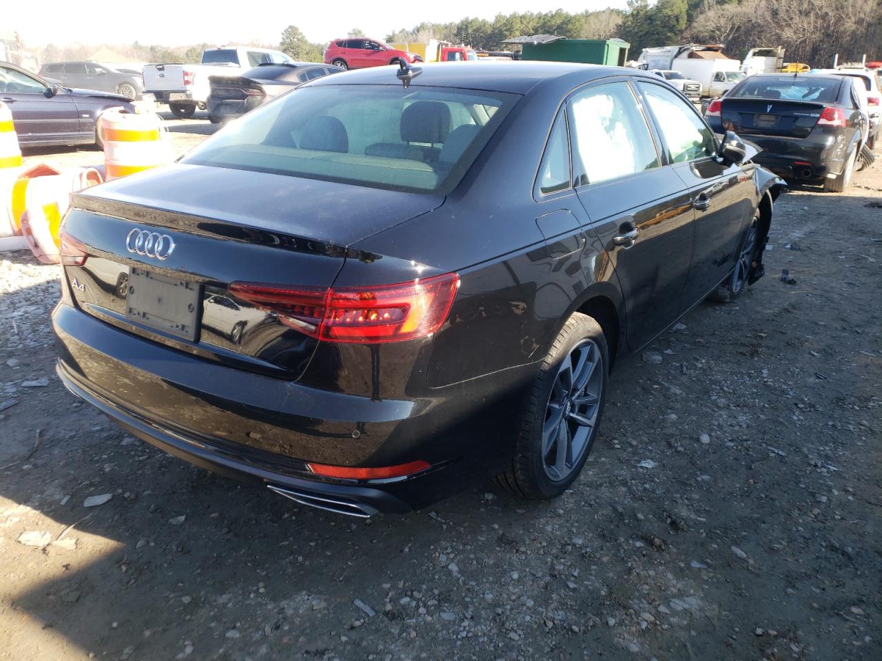 Foto 4 de la subasta – 2019 AUDI A4 PREMIUM con VIN WAUGMAF48KA118536