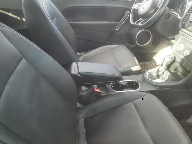 Photo 5 from auction – 2013 VOLKSWAGEN BEETLE with VIN 3VW5P7AT6DM825799