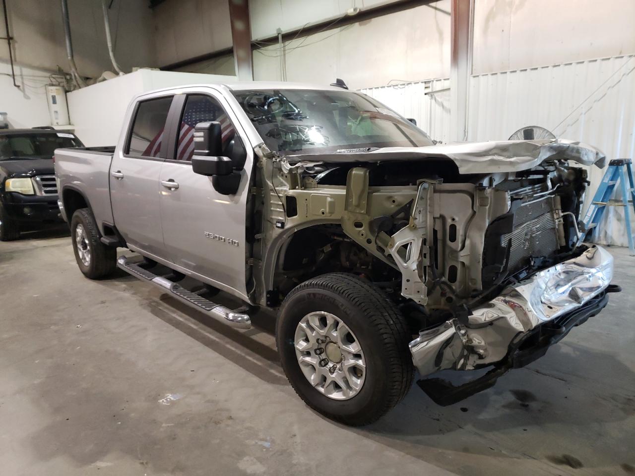 CHEVROLET SILVERADO 2020 with VIN 1GC4YNEY2LF228914 - Photo from auction