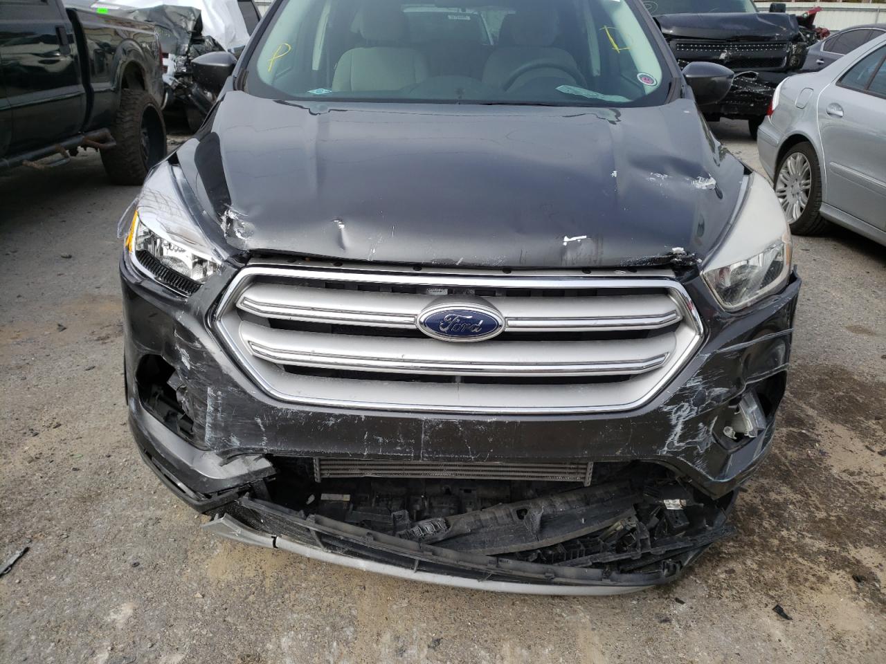 Photo 9 from auction – 2018 FORD ESCAPE SE with VIN 1FMCU0G99JUB48952
