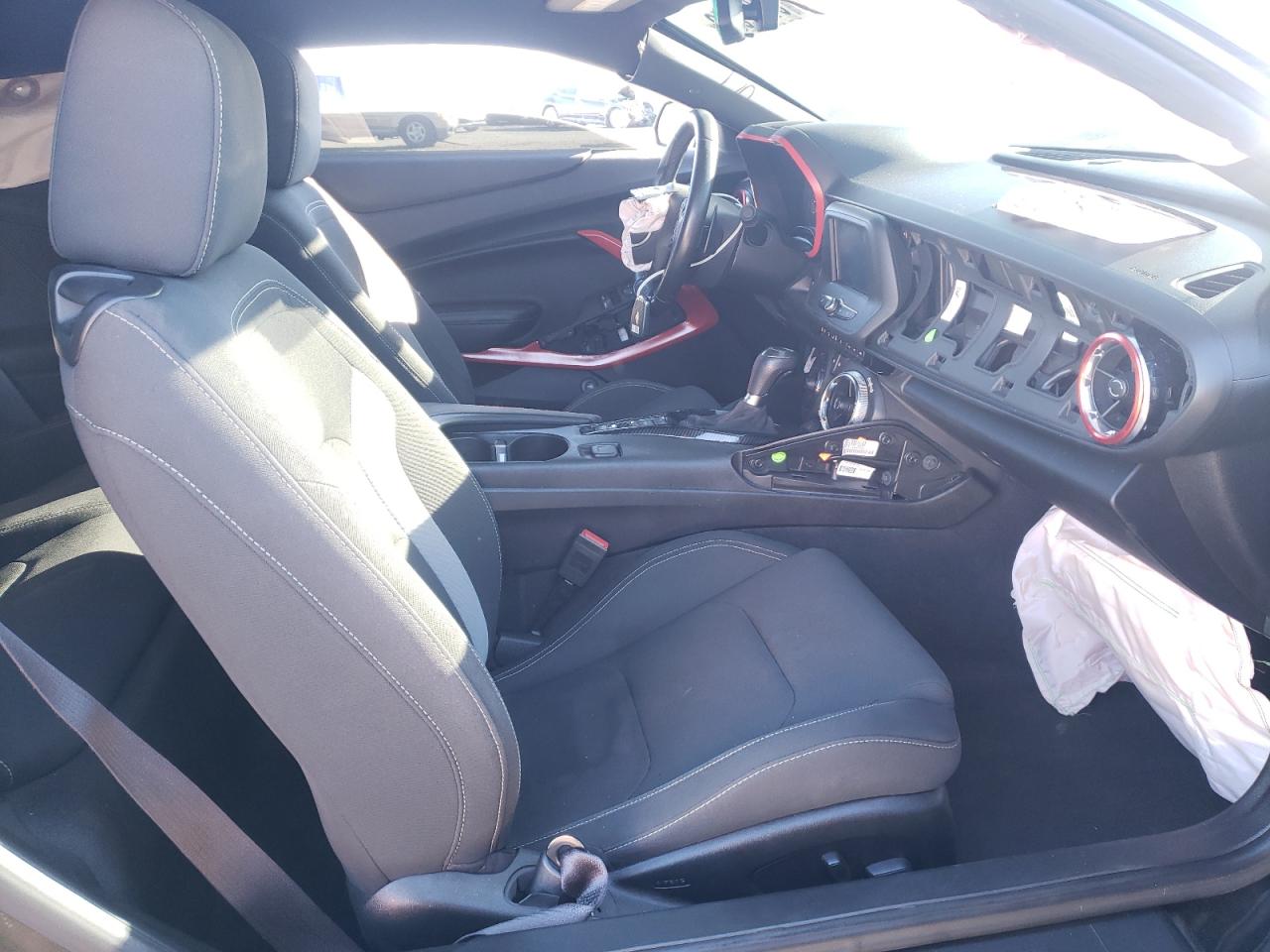 Photo 5 from auction – 2017 CHEVROLET CAMARO LT with VIN 1G1FB1RX3H0196501