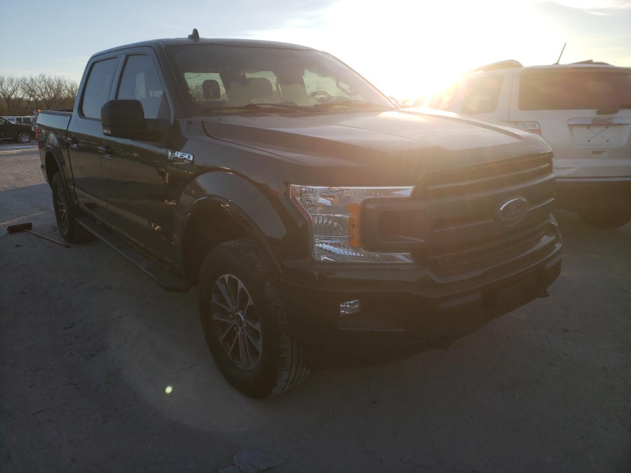 FORD F150 SUPER 2018 with VIN 1FTEW1EG2JKE39447 - Photo from auction