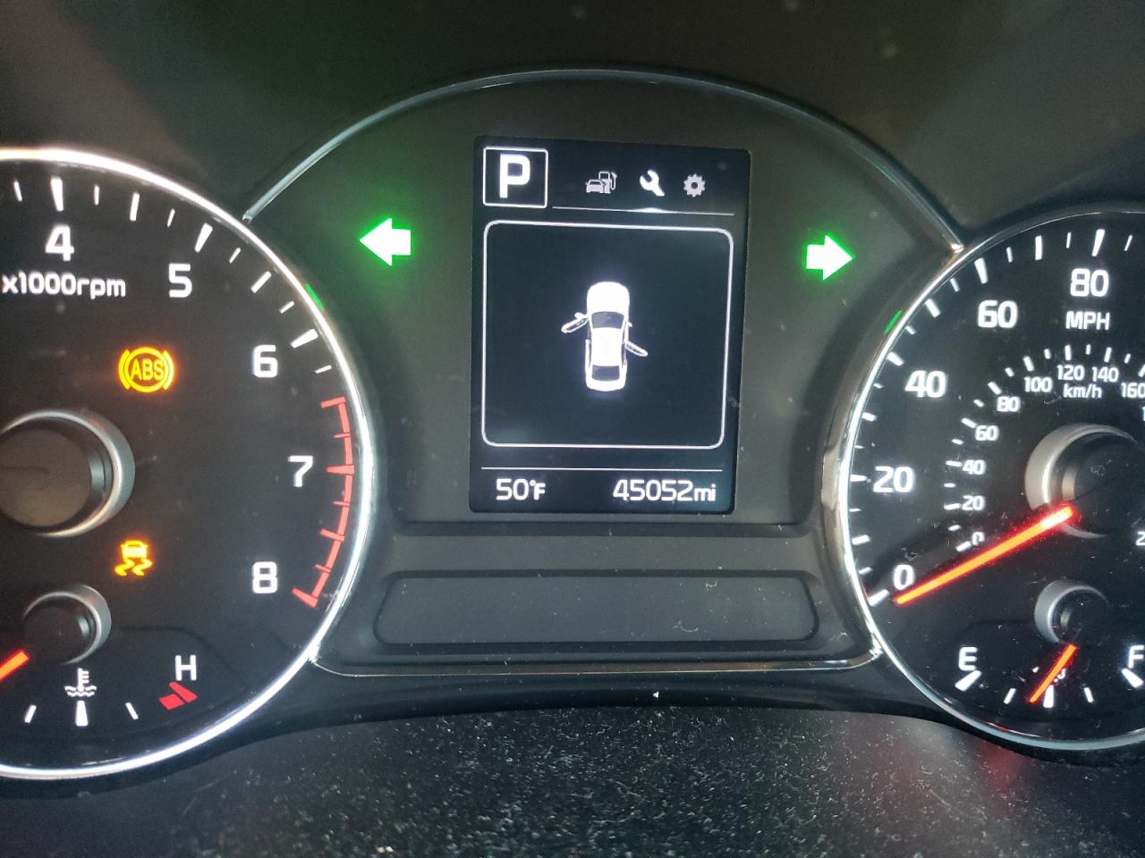 Photo 8 from auction – 2018 KIA FORTE with VIN 3KPFK4A79JE256668