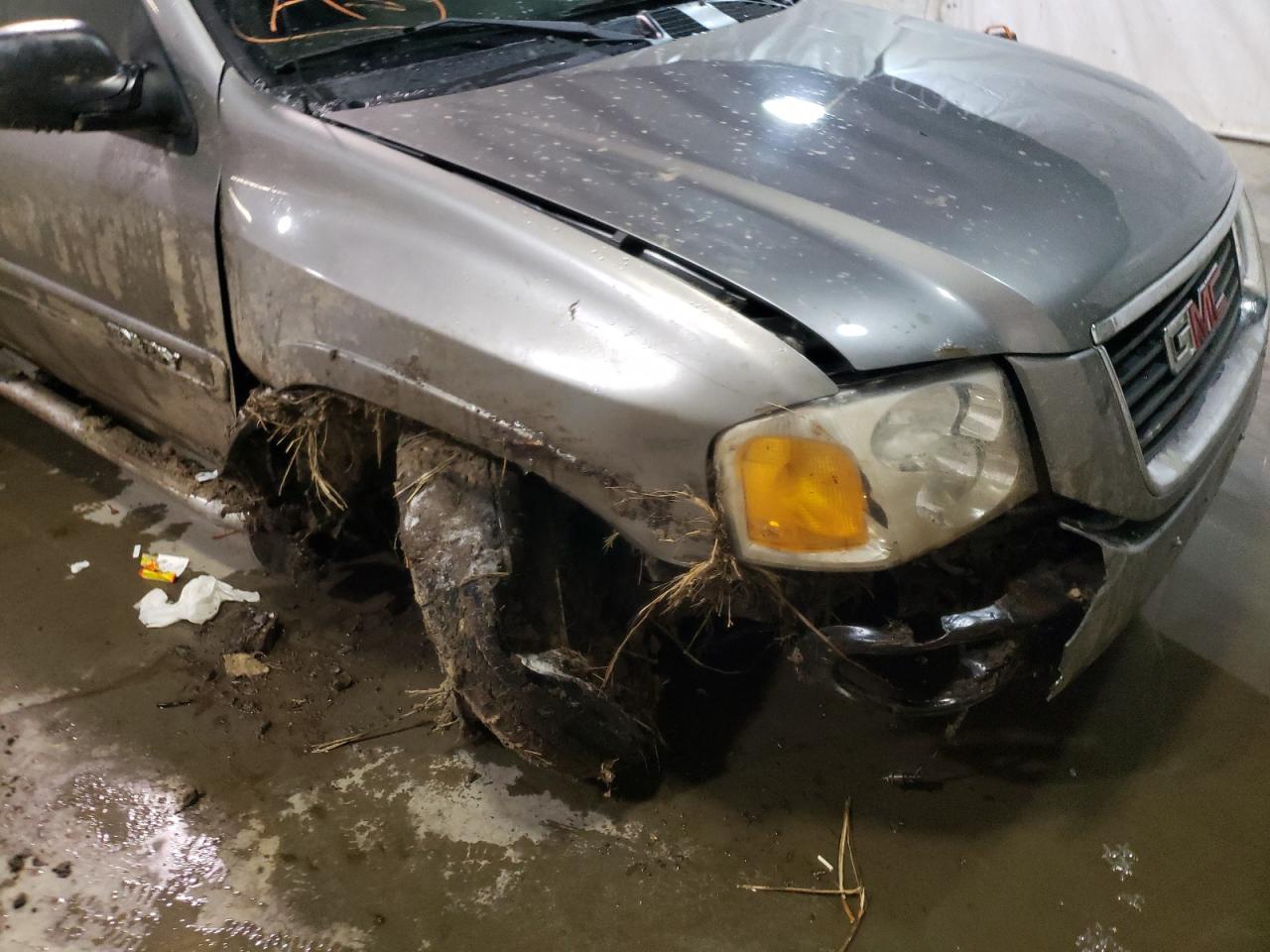 Photo 9 from auction – 2005 GMC ENVOY with VIN 1GKDT13S652355668