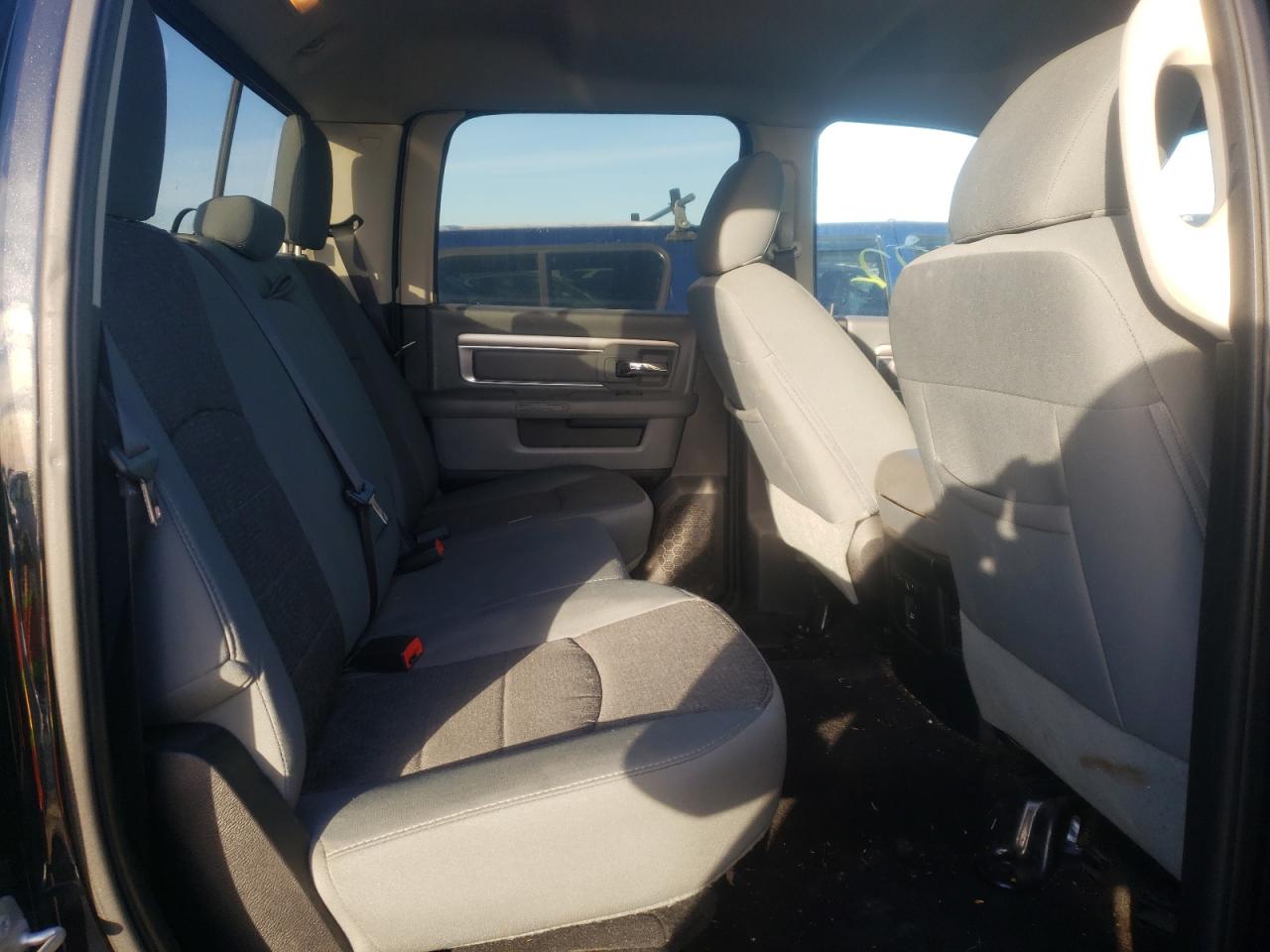Photo 6 from auction – 2016 RAM 1500 SLT with VIN 3C6RR7LT8GG136143
