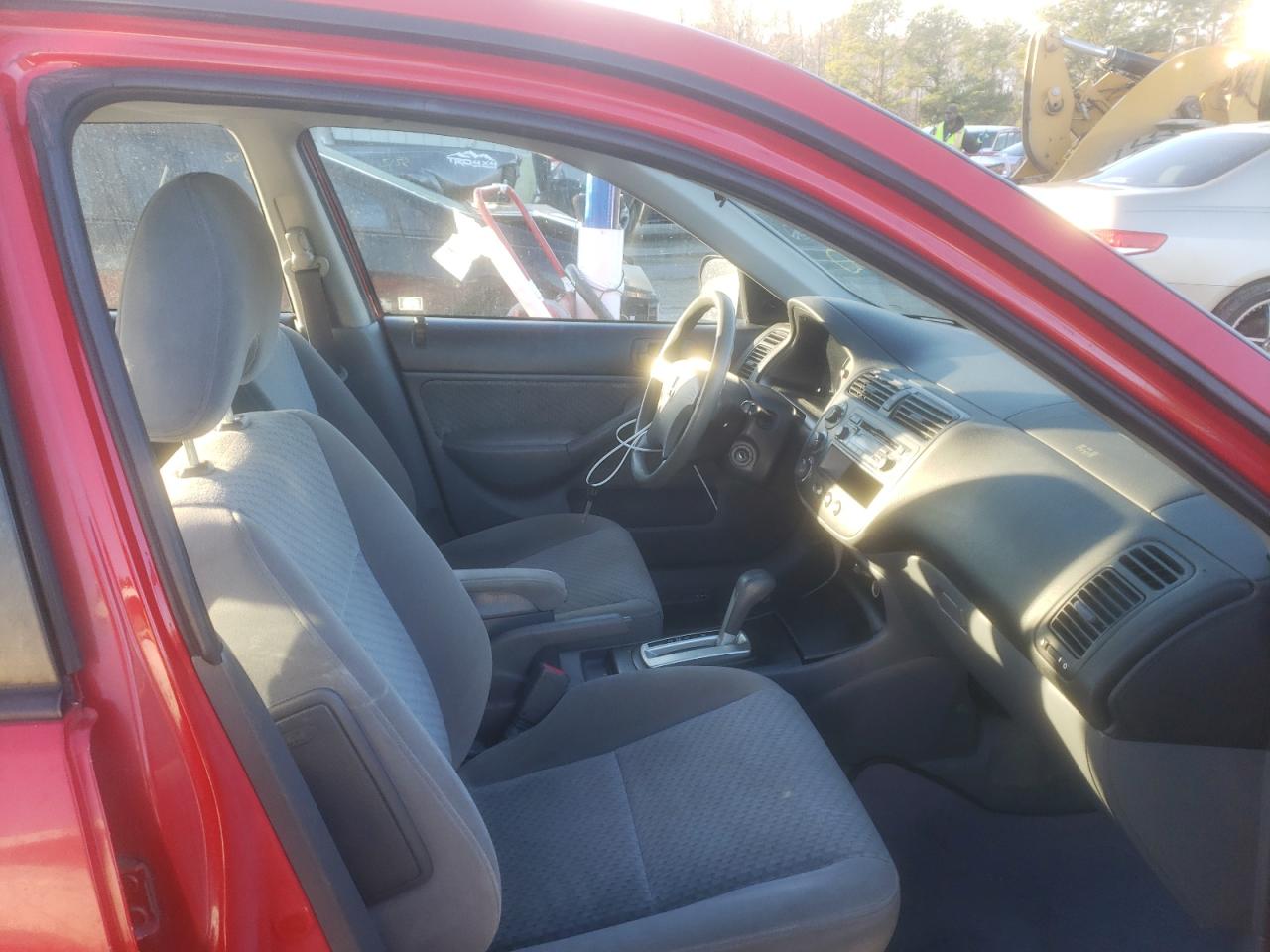 Photo 5 from auction – 2005 HONDA CIVIC DX with VIN 1HGES16495L014194