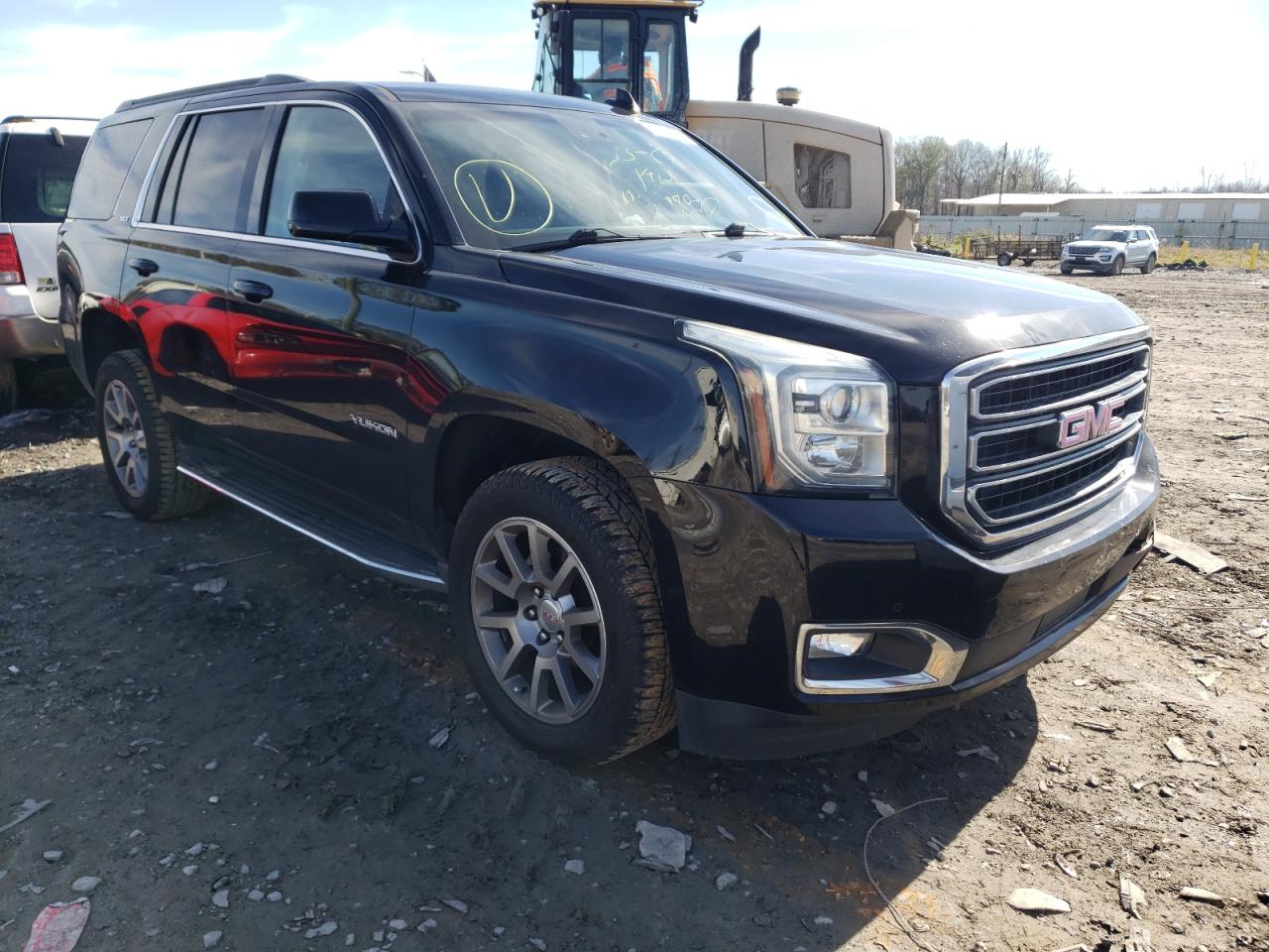 GMC YUKON SLT 2017 with VIN 1GKS1BKC9HR133344 - Photo from auction