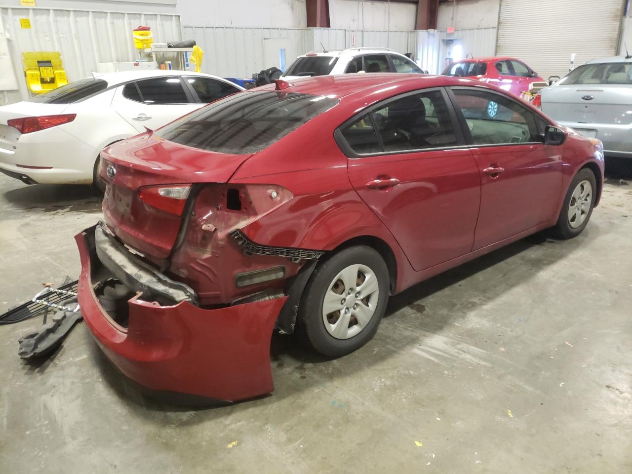 Photo 4 from auction – 2016 KIA FORTE LX with VIN KNAFK4A60G5501141