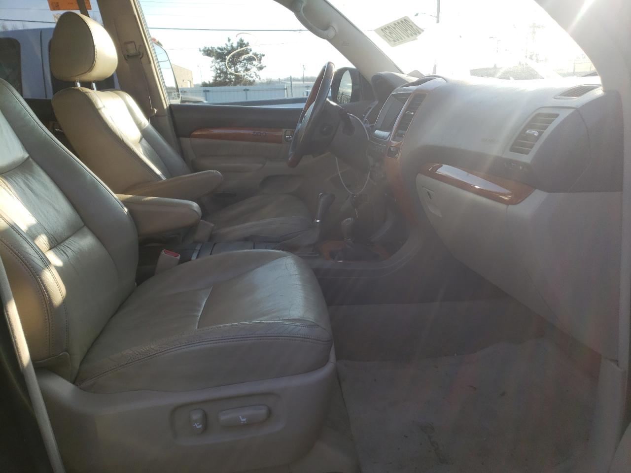 Photo 5 from auction – 2004 LEXUS GX 470 with VIN JTJBT20X540055846
