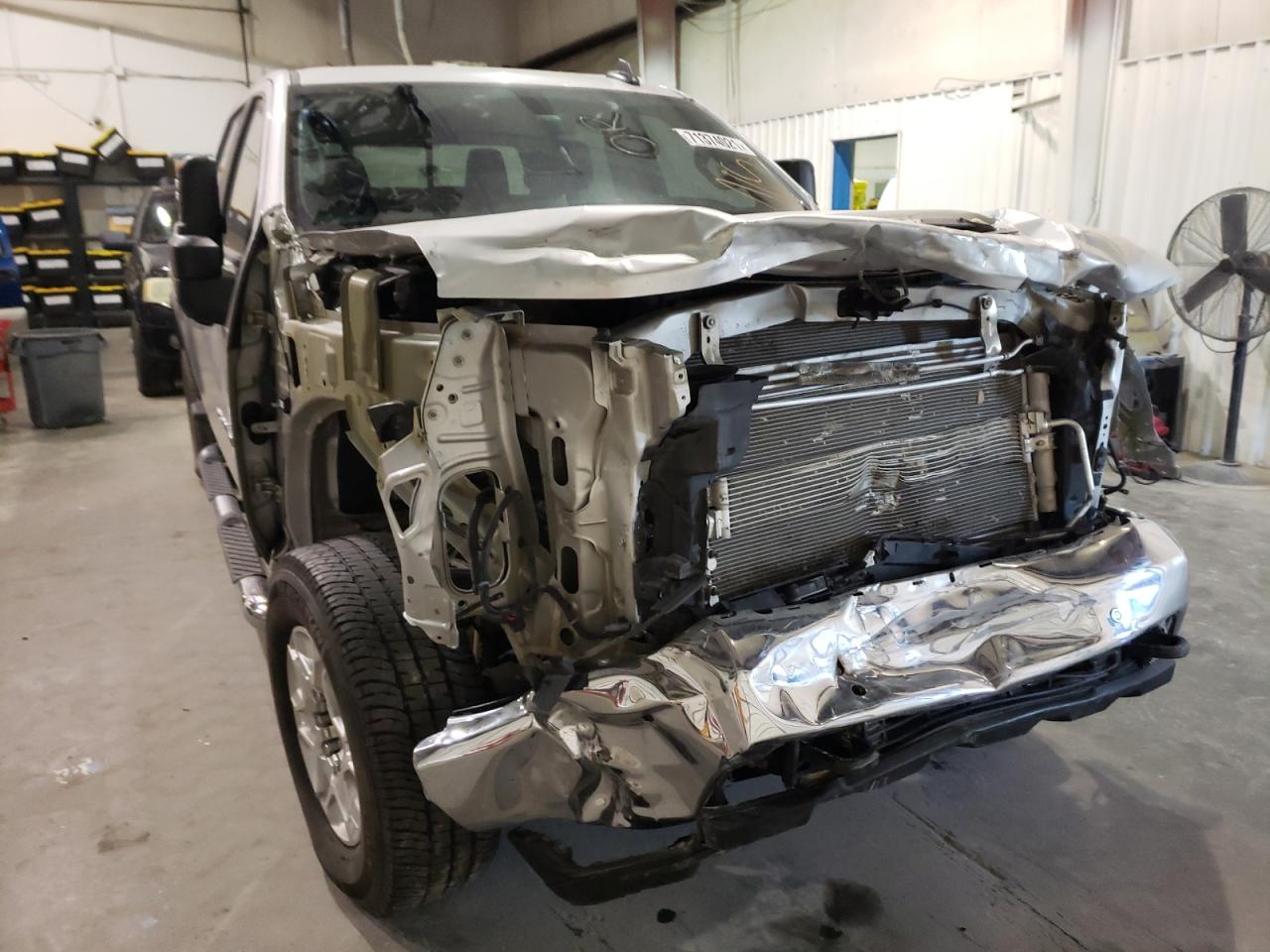 Photo 9 from auction – 2020 CHEVROLET SILVERADO with VIN 1GC4YNEY2LF228914