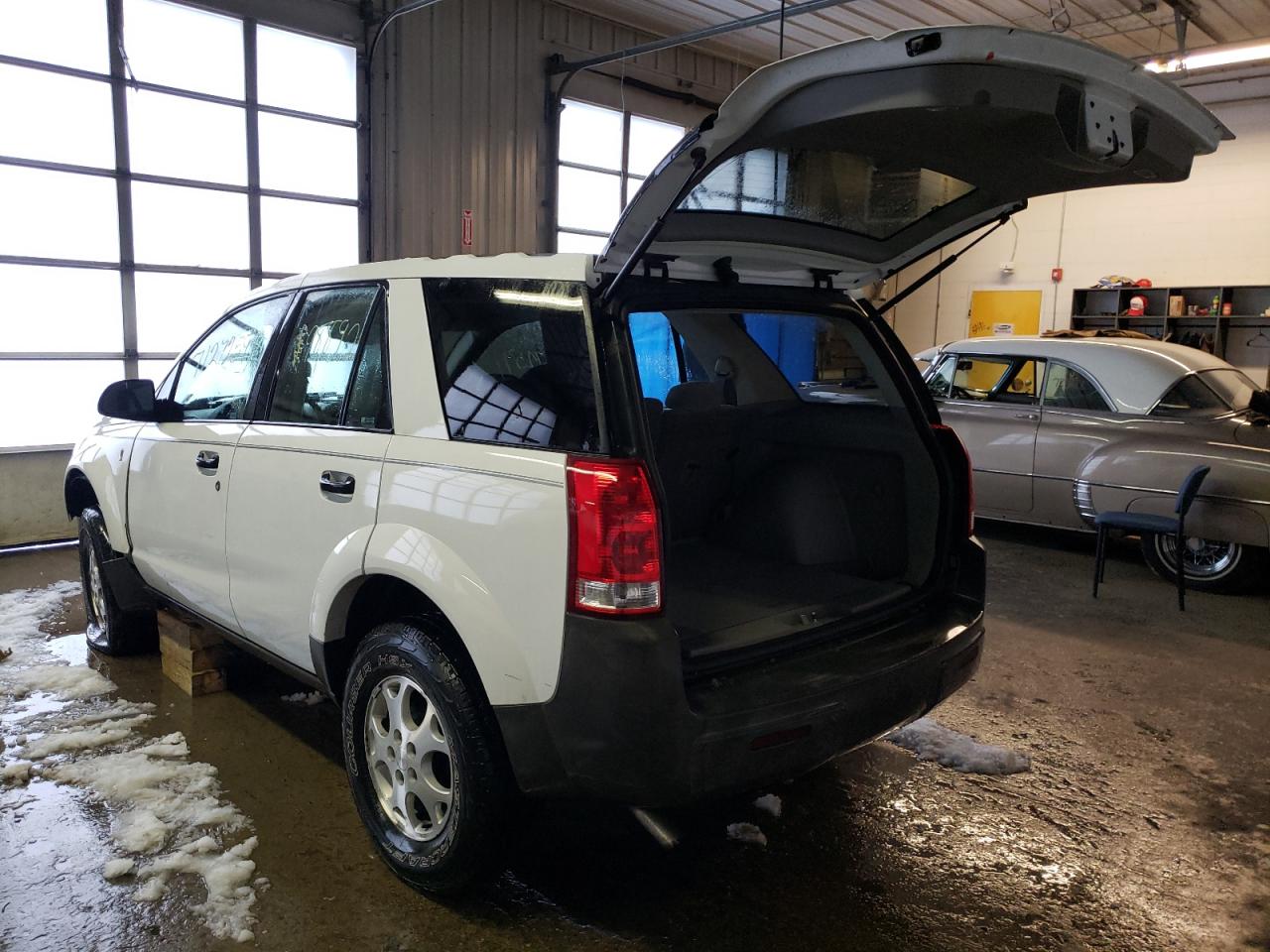 Photo 3 from auction – 2003 SATURN VUE with VIN 5GZCZ63B23S892780