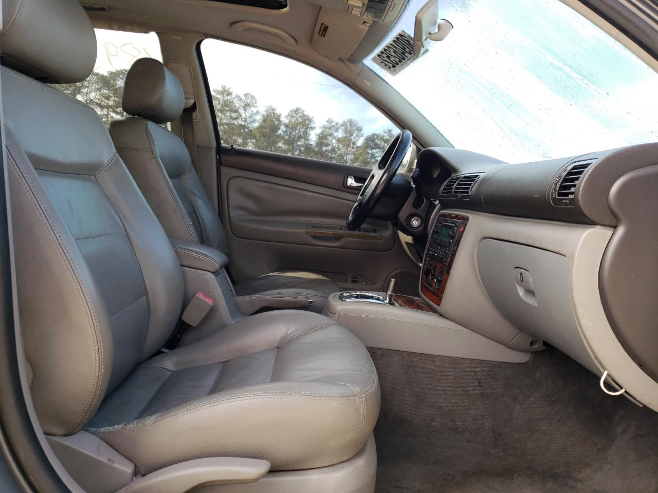 Photo 5 from auction – 2003 VOLKSWAGEN PASSAT GLS with VIN WVWPH63B43P399160