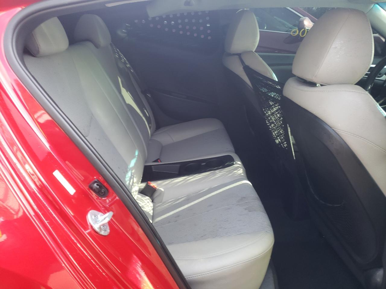 Photo 6 from auction – 2013 HYUNDAI VELOSTER with VIN KMHTC6AD8DU093126