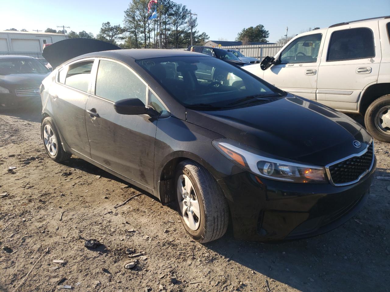 KIA FORTE 2018 with VIN 3KPFK4A79JE256668 - Photo from auction