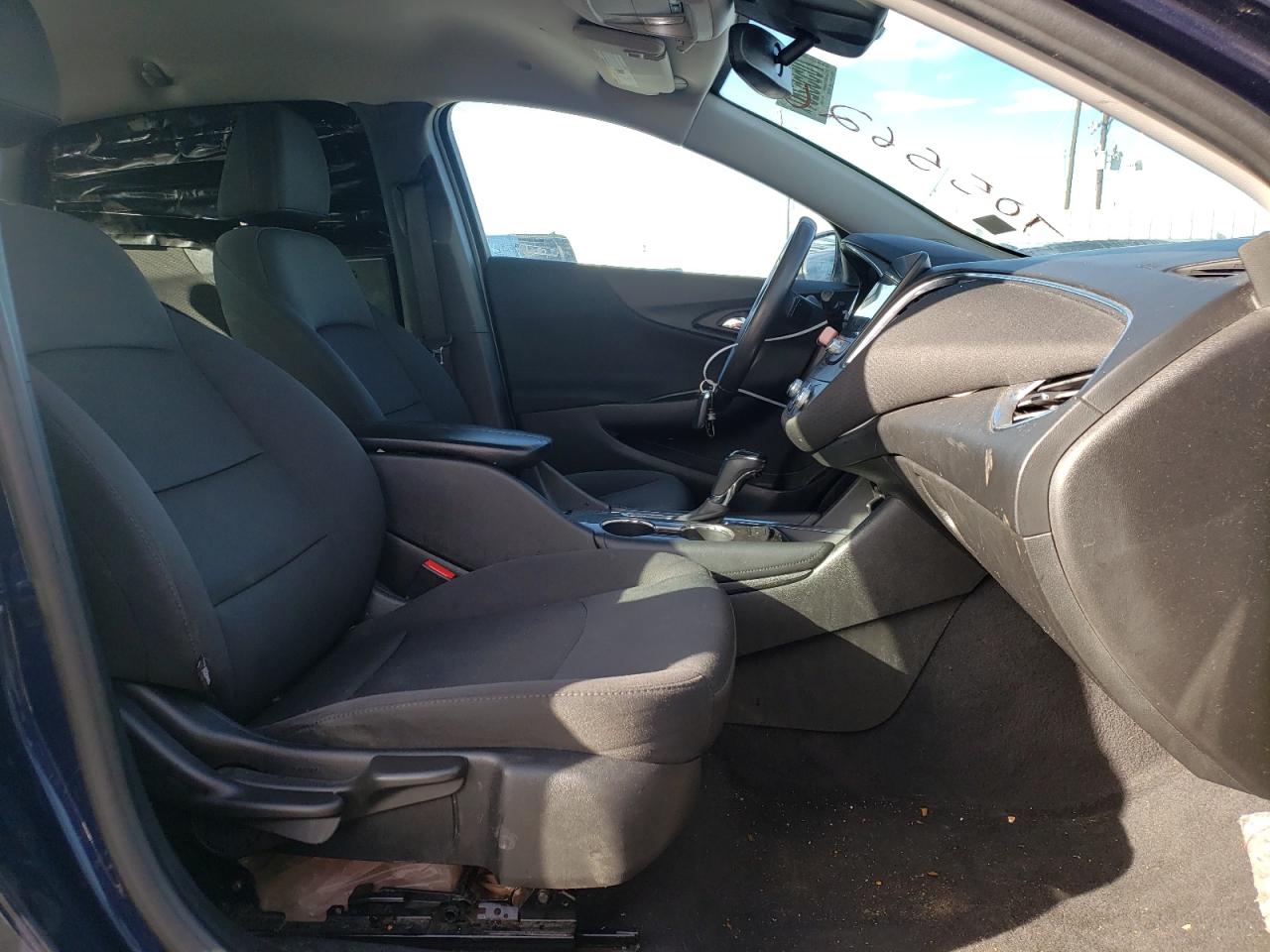 Photo 5 from auction – 2017 CHEVROLET MALIBU LT with VIN 1G1ZE5ST5HF129267